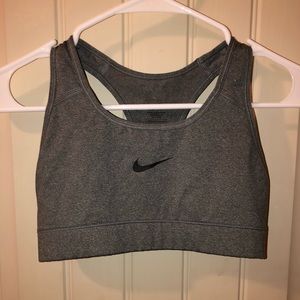 NIKE women’s sports bra